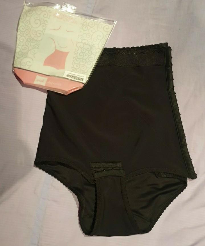 Wink black binder large, Women's Fashion, Maternity wear on Carousell