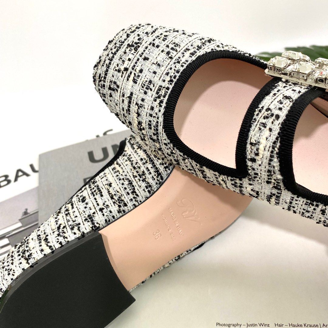 Roger vivier outlet diamond shoes