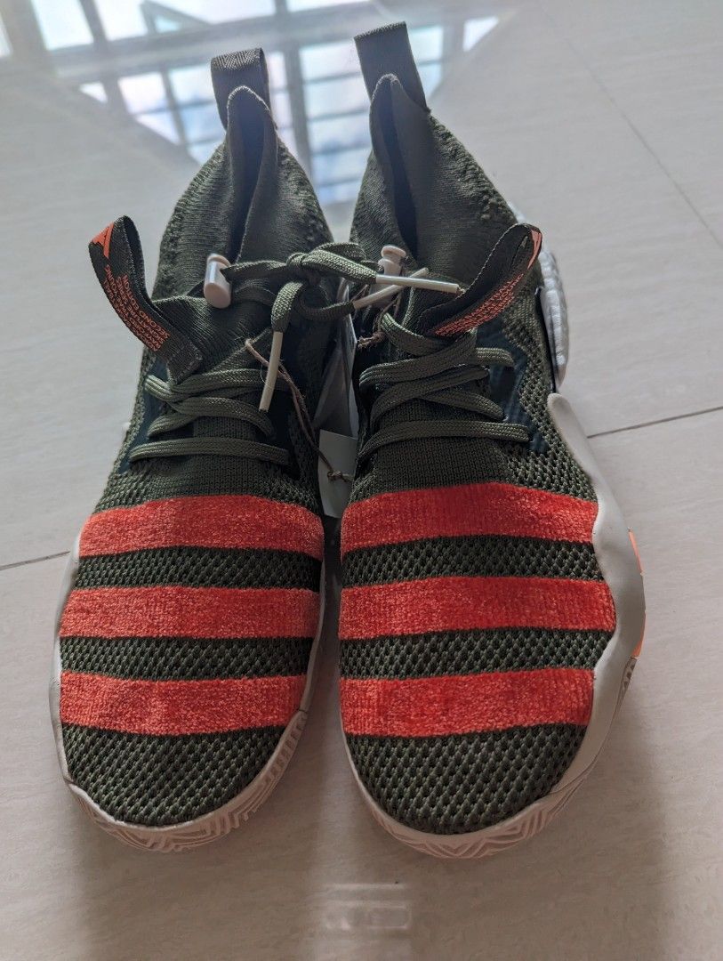 Adidas Trae young shoes, Men's Fashion, Footwear, Sneakers on Carousell