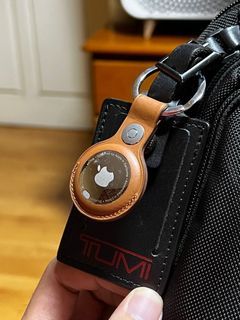 AirTag Leather Key Ring from Apple (Saddle Brown color)