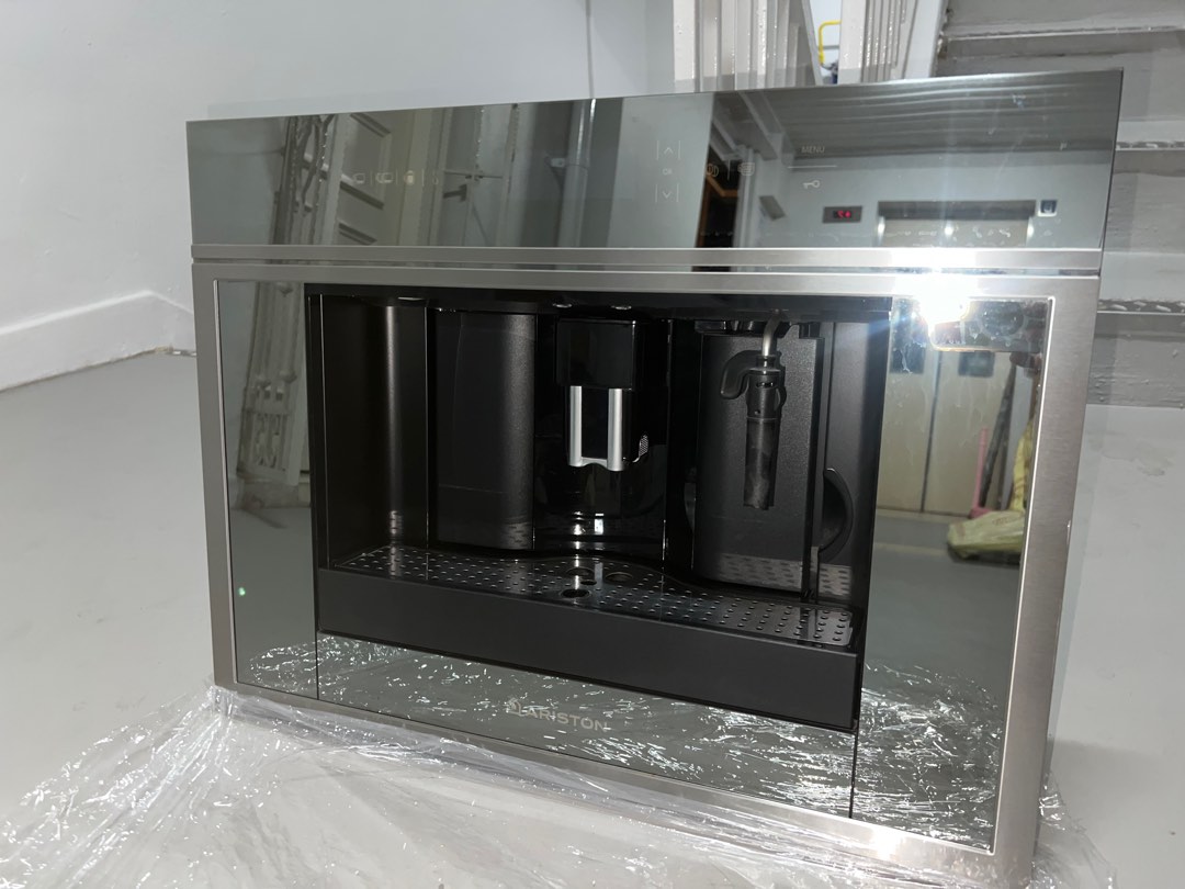 Ariston built in coffee maker machine hot cold water MCKA103X cod