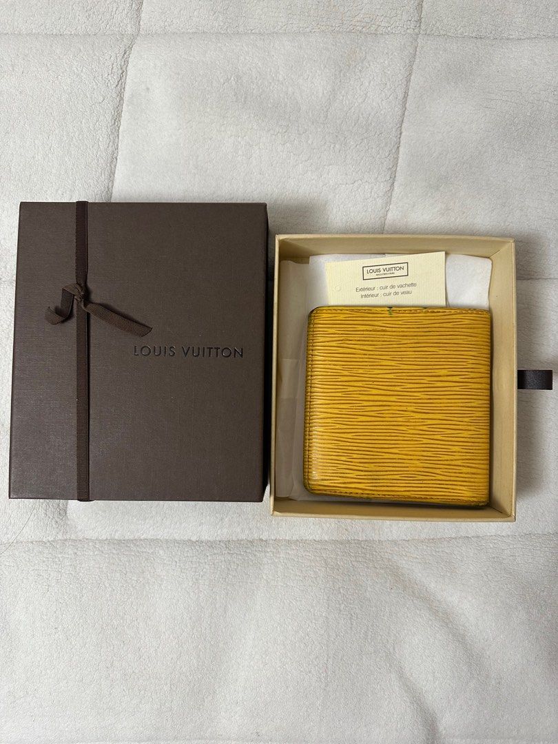 Authentic Louis Vuitton wallet with receipt, Men's Fashion