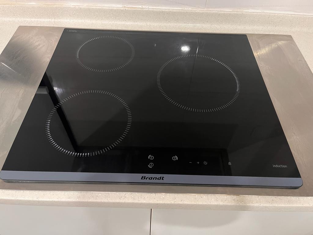 Brandt Electric Stove, TV & Home Appliances, Kitchen Appliances, Hobs
