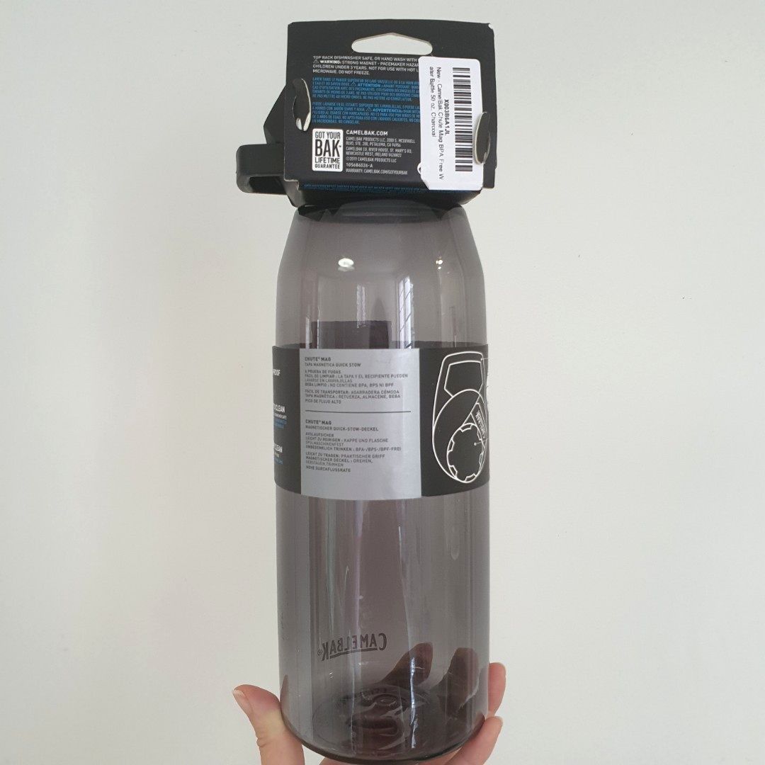 CAMELBAK Chute Mag 50 OZ / 1500ML / 1.5L Water Bottle in Charcoal