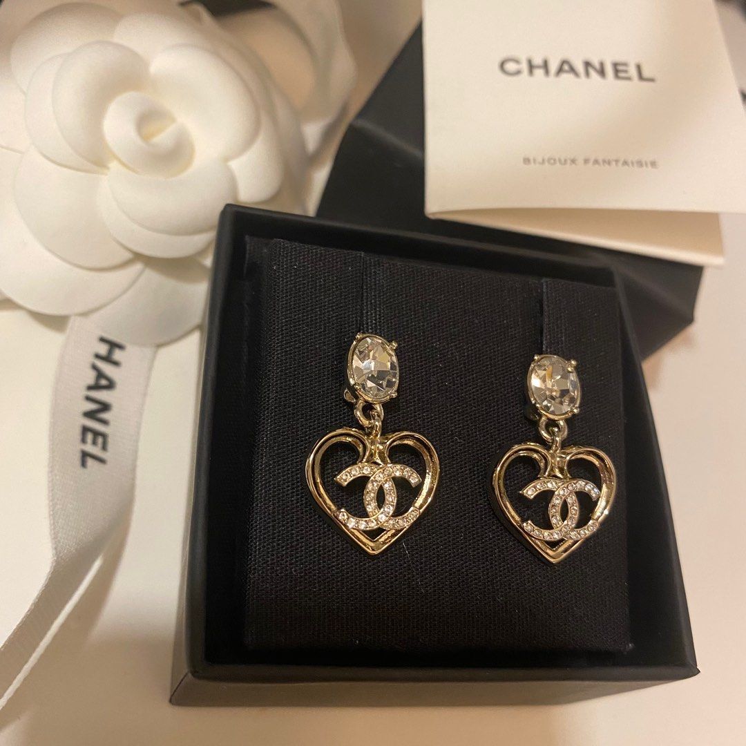 Tradesy hotsell chanel earrings