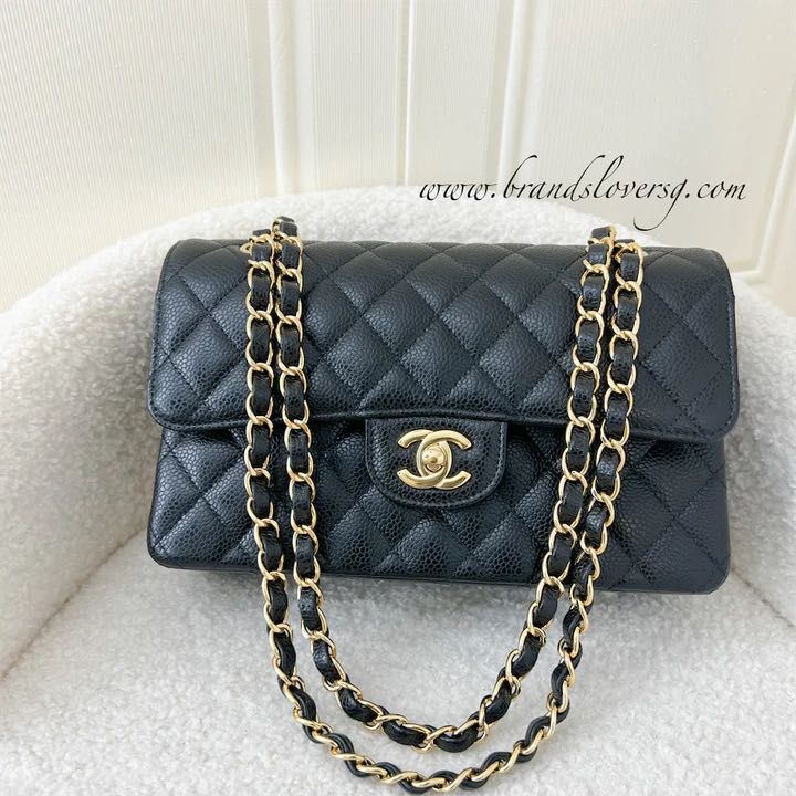 ✖️SOLD✖️ Chanel Small Classic CF Flap in Black Caviar GHW