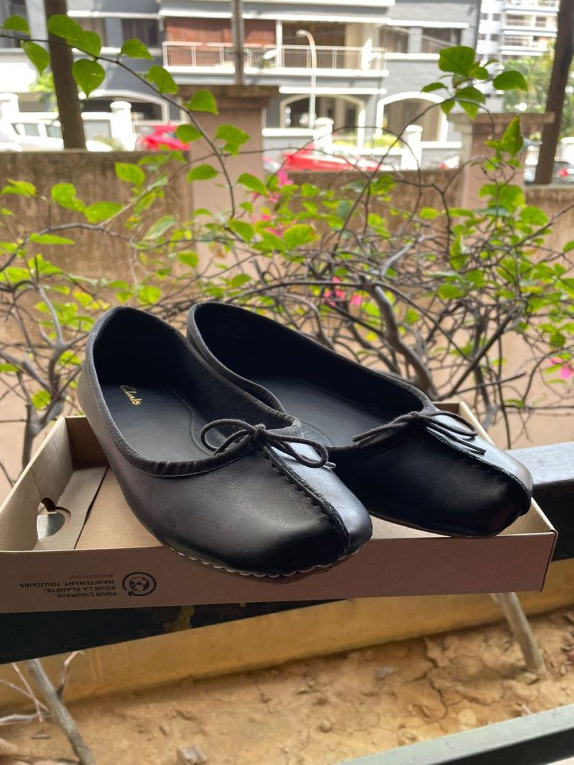 Clarks black flats clearance