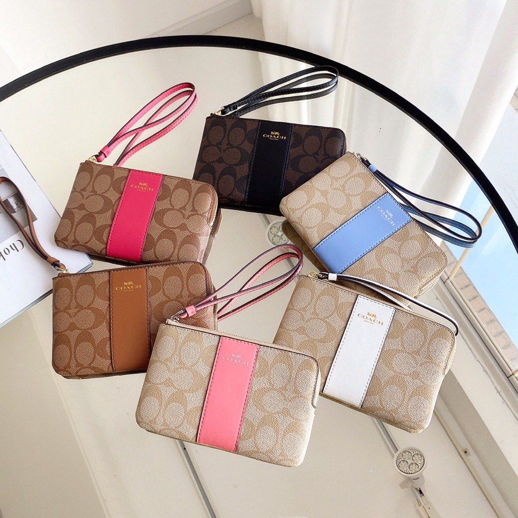 Coach Mini Wallet Chain, Women's Fashion, Bags & Wallets, Purses & Pouches  on Carousell