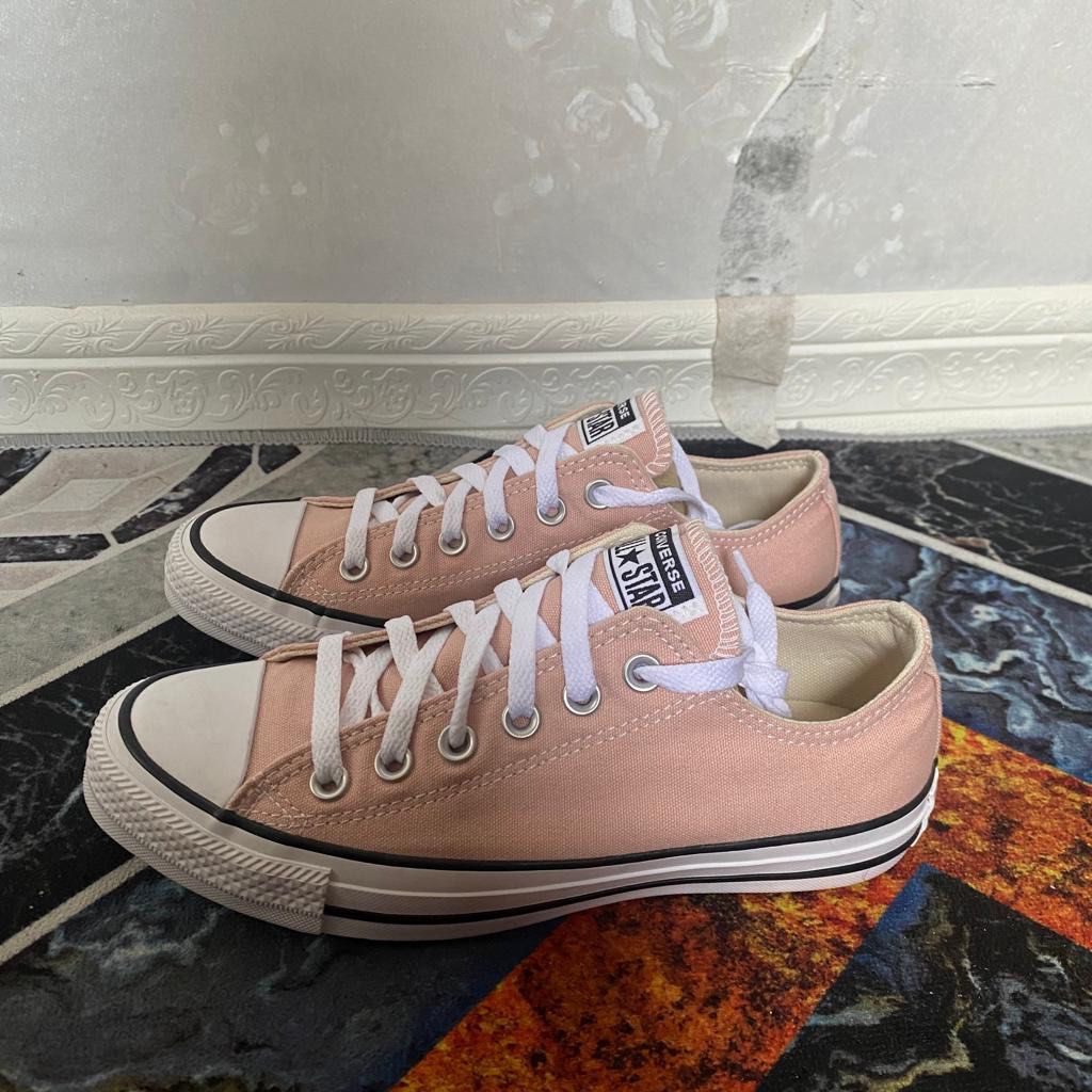 Converse chuck taylor salmon top