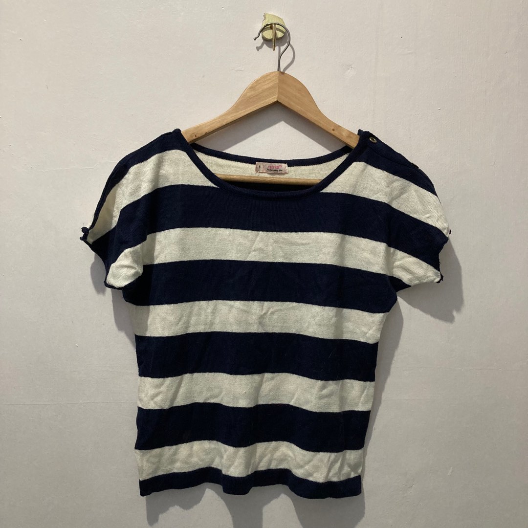 Crissa knitted top., Women's Fashion, Tops, Shirts on Carousell
