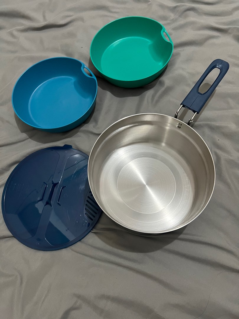 Decathlon cooking set, Sports Equipment, Hiking & Camping on Carousell