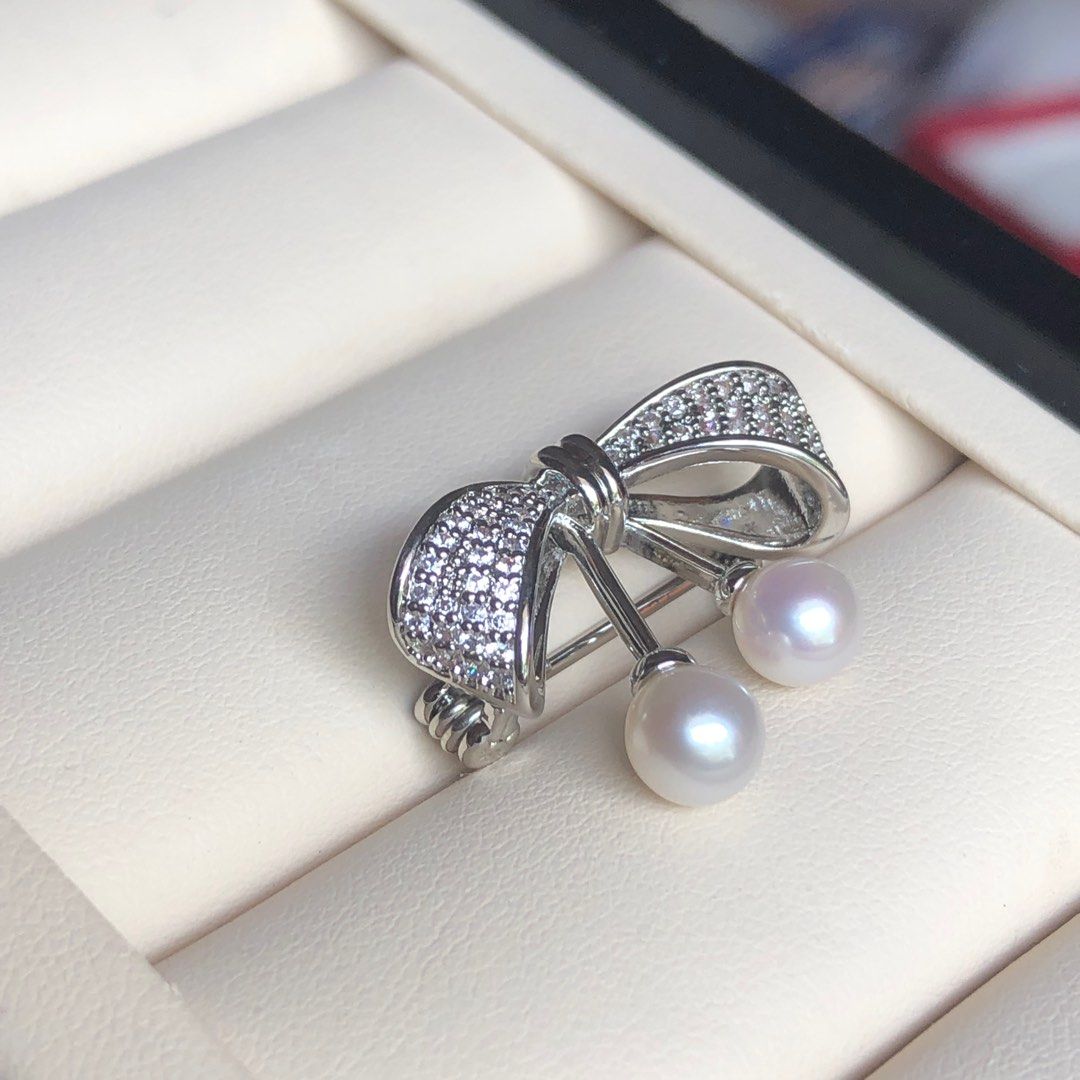 Genuine pearl cheap brooch