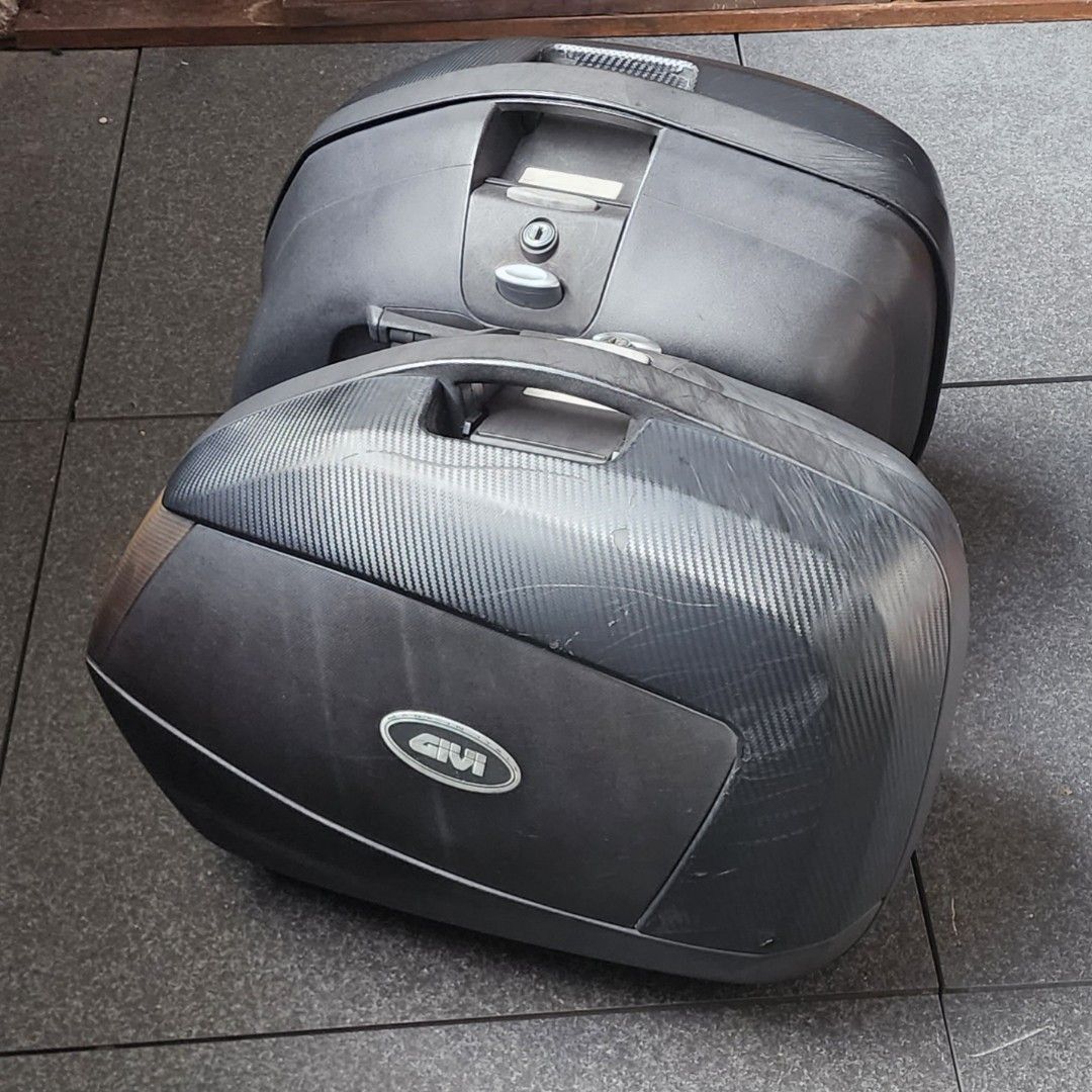 Givi hotsell v35 panniers
