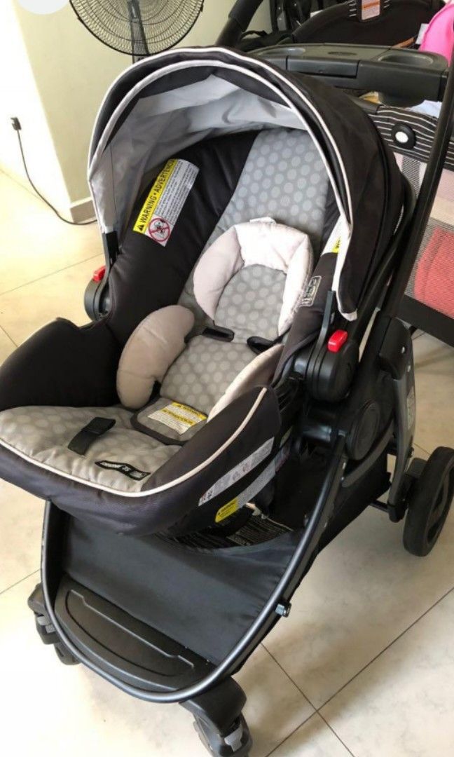 Graco stroller ( without car Babies & Kids, Going Out