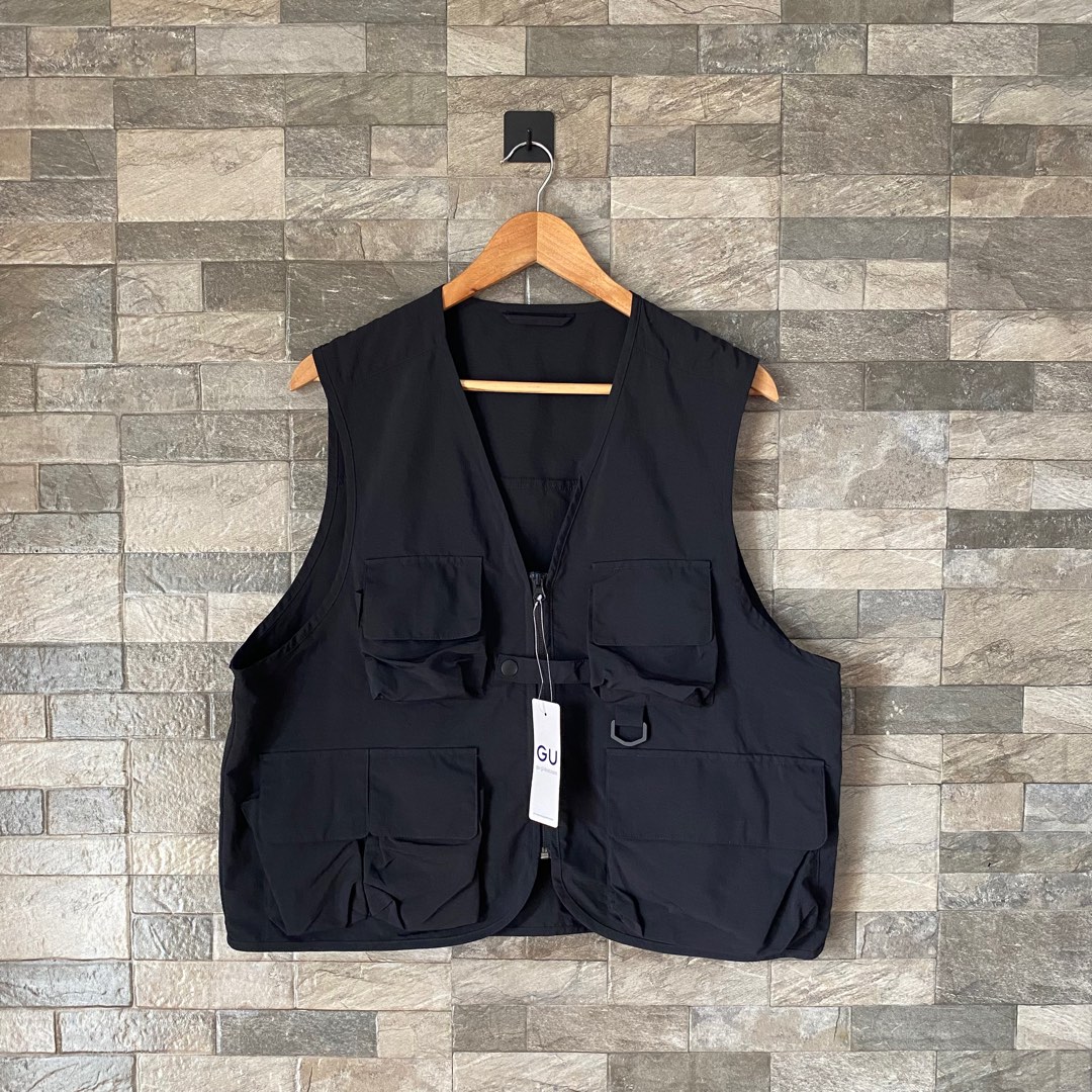 GU Utility Vest, Men's Fashion, Coats, Jackets and Outerwear on Carousell