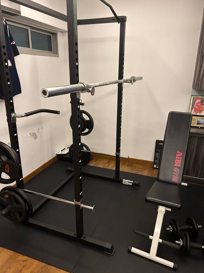 Home gym setup (FULL including bench, weights, barbell), Sports