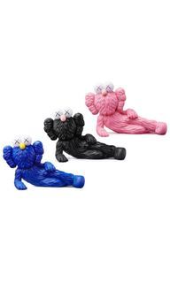現貨 Kaws Time Off Figure Set BFF Black Pink Blue