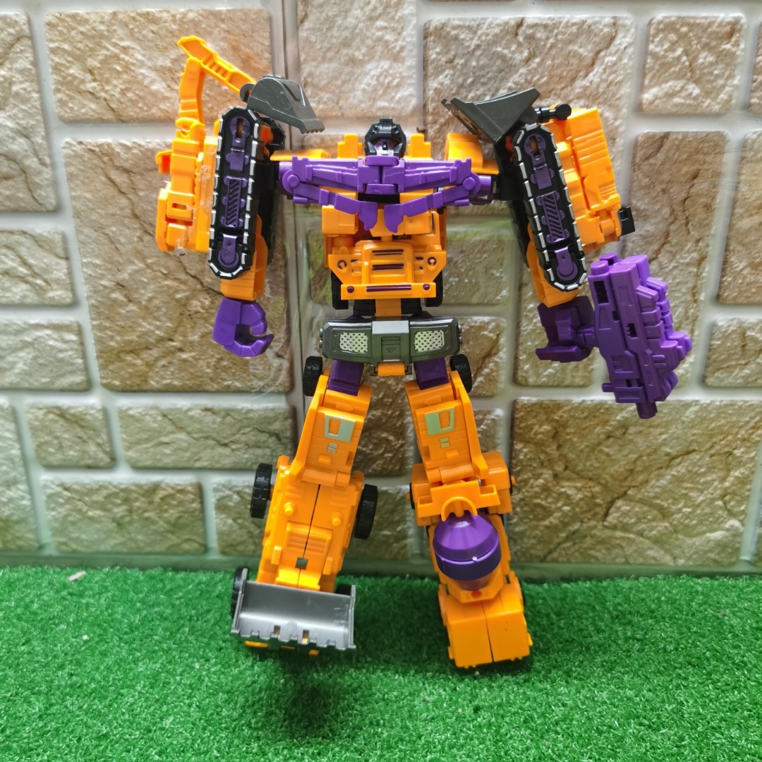 KO Transformers Devastator, Hobbies & Toys, Toys & Games on Carousell
