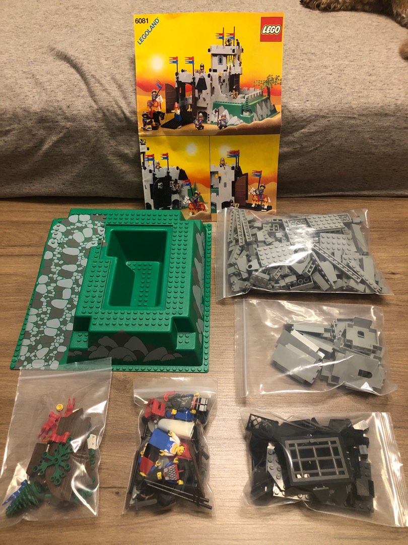 Lego 6081 King’s Mountain Fortress 連說明書 數過100%齊件, 興趣及遊戲, 玩具 & 遊戲類 ...