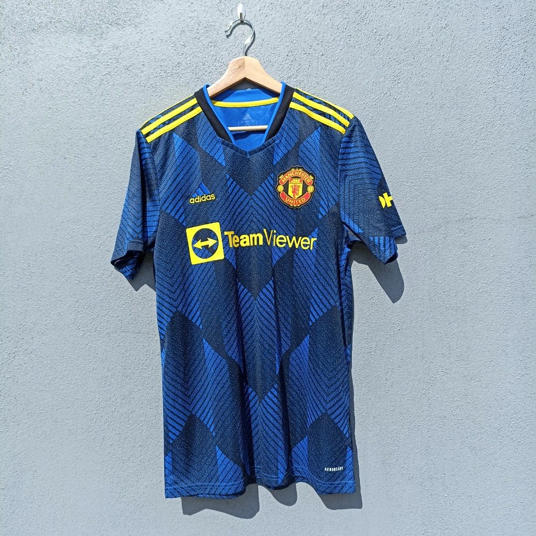 man utd 21 away kit
