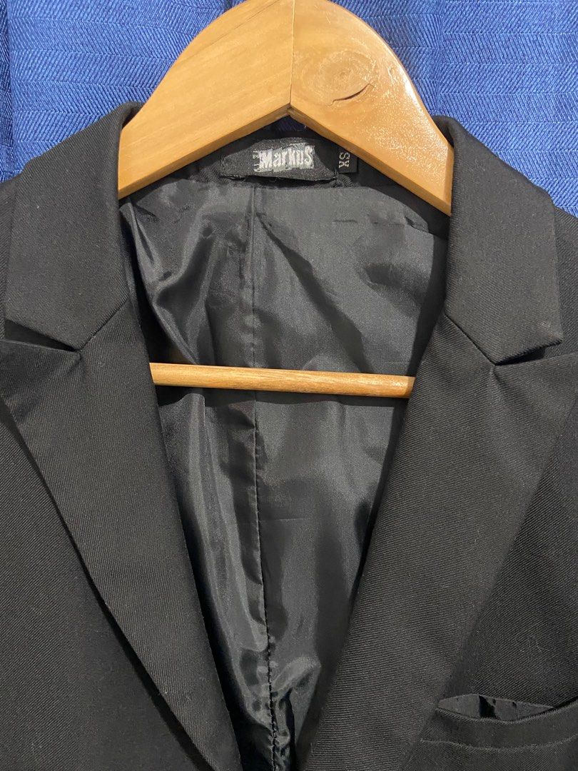 Markus Suit (Category: Coats, Jackets and Outerwear) located in Quezon City. Submitted by nathanmacayanan (Listing ID 1215979823, Image 2). Description: .