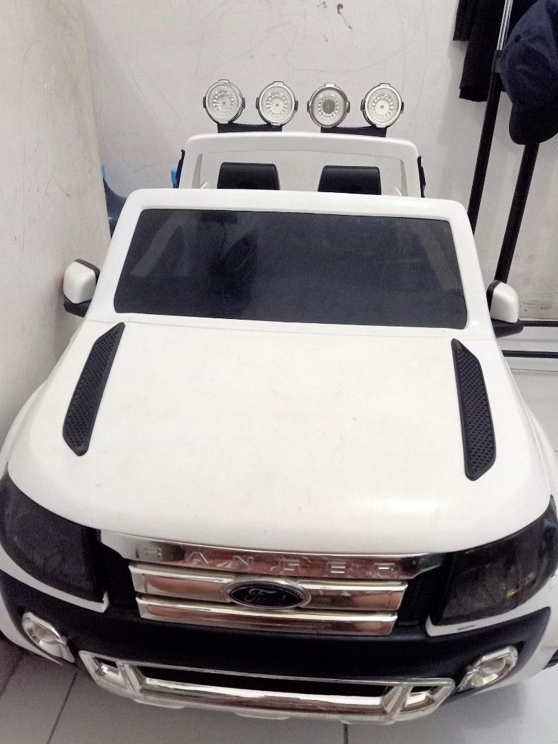 Mobil aki ford ranger wildtrak licensi ori, Toys & Collectibles, Mainan