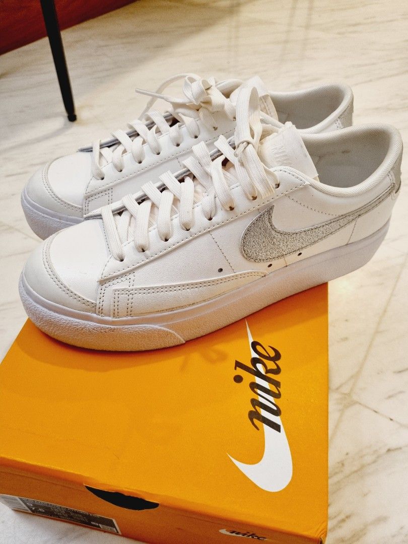 NIKE Good Condition Size US 9 Wore once only