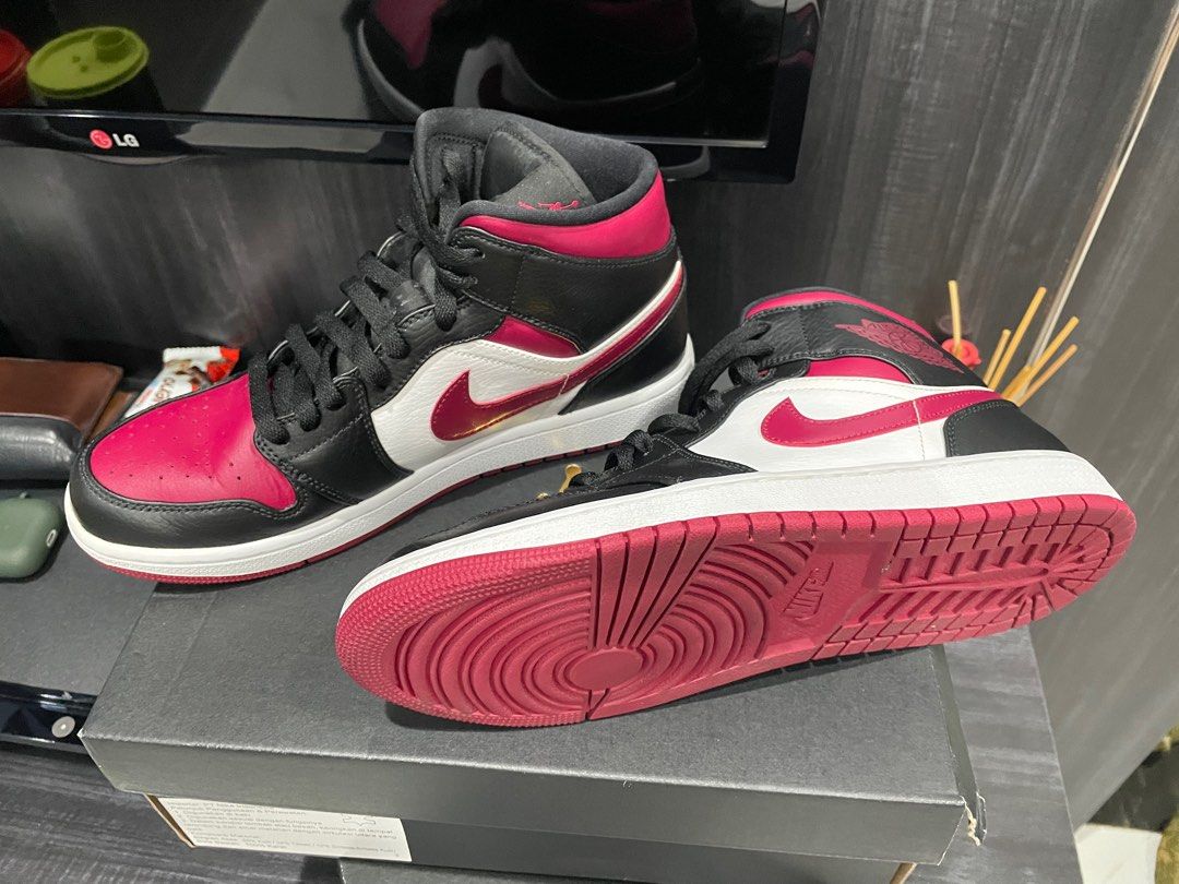 Nike Air jordan made in vietnam size 42.5, Fesyen Pria, Sepatu