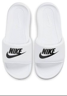 NIKE VICTORI ONE SLIDES