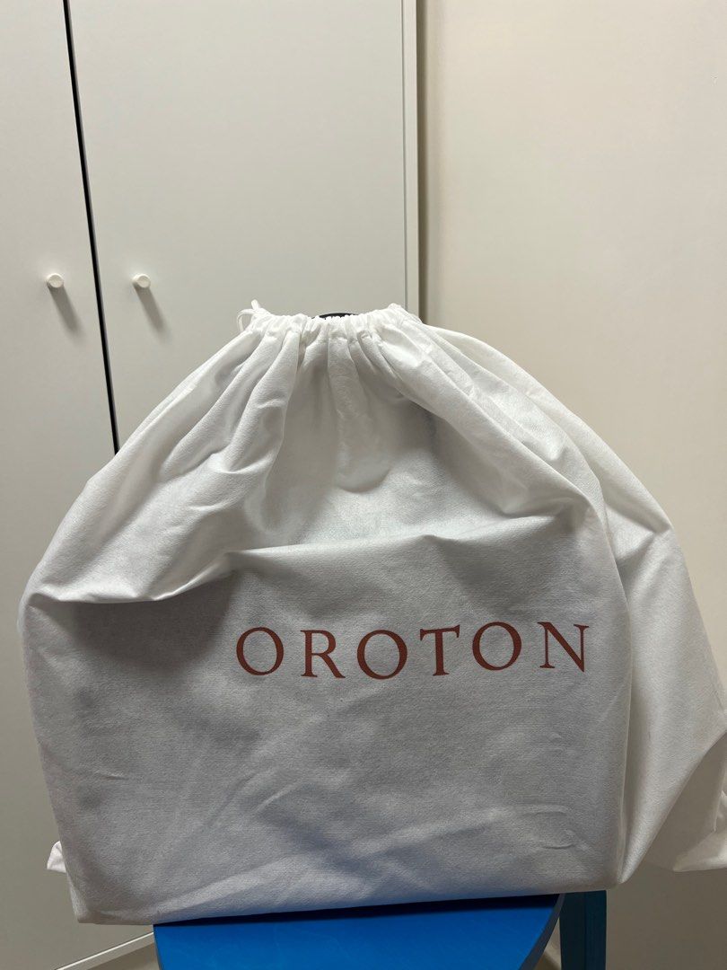 Oroton muse best sale 15 worker tote