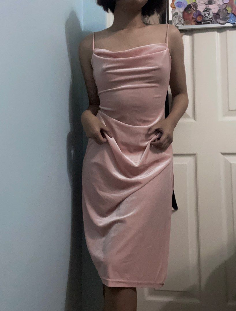 pink_long_velvet_dress_1676727043_1c78ad88_progressive.jpg