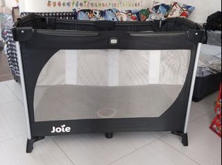 preloved portable/travel JOIE crib (allura)