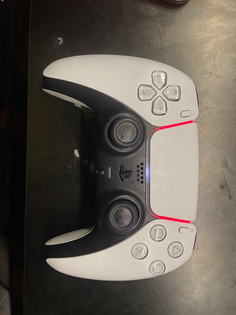 PS5 Controller (Category: PlayStation) located in Singapore. Submitted by enderqqqq (Listing ID 1216044113, Image 1). Description: I dropped it and piece inside it became loose ! It is unusable in point of you Selling it as a spare parts set We can negotiate .