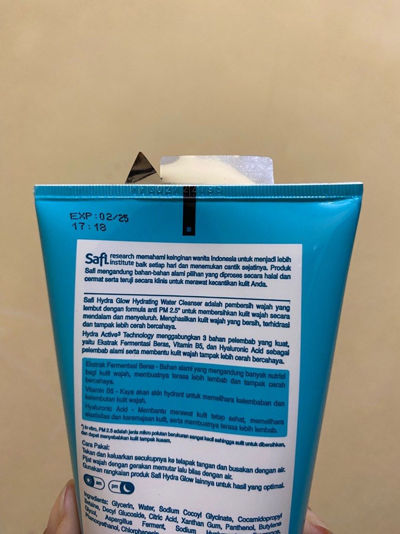 safi hydra glow face wash, Health & Beauty, Skin, Bath, & Body on Carousell