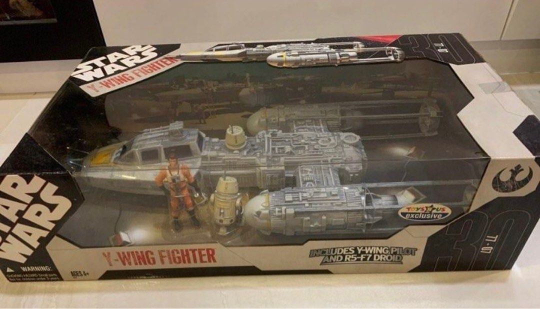 Star Wars 30th Anniversary Y-WING FIGHTER Toys R Us Exclusive With ...