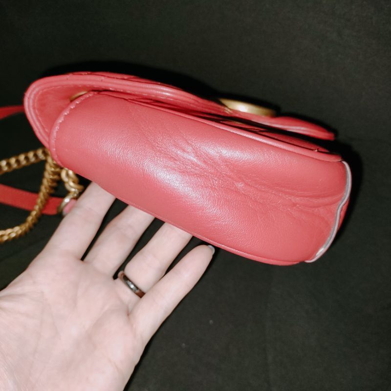 Berita Tas Merah Gucci Terbaru Hari Ini 
