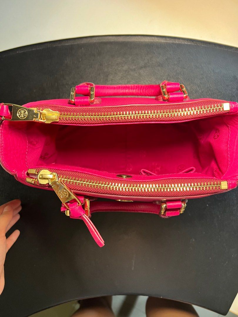 Hot pink store tory burch purse