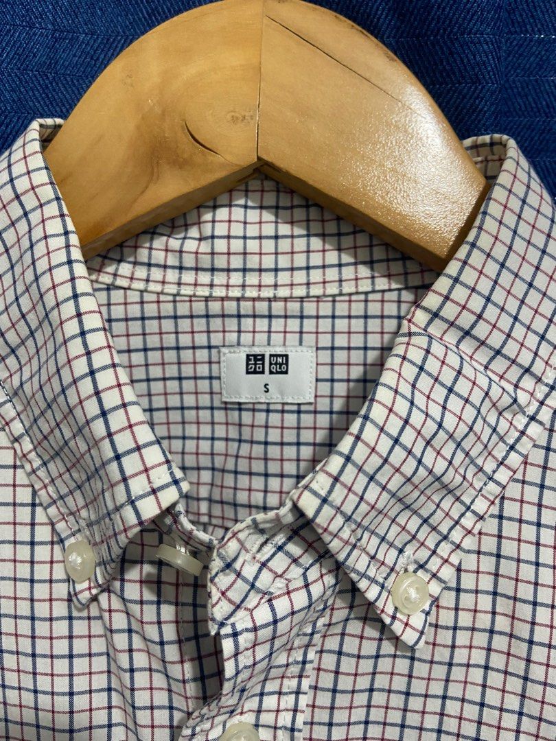 Uniqlo Polo Red/White/Blue Chekered (Category: Tshirts & Polo Shirts ) located in Quezon City. Submitted by nathanmacayanan (Listing ID 1215977072, Image 2). Description: .