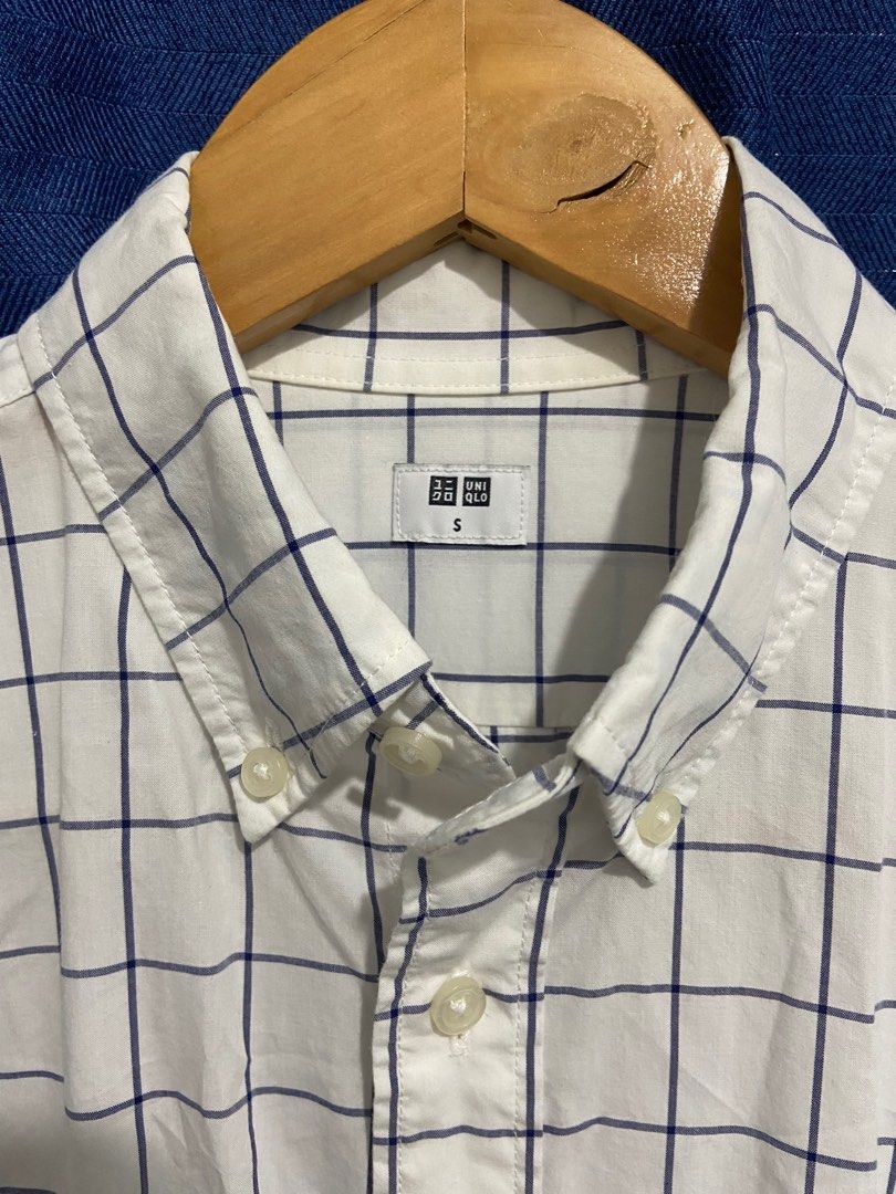 Uniqlo Polo White/Blue Checkered (Category: Tshirts & Polo Shirts ) located in Quezon City. Submitted by nathanmacayanan (Listing ID 1215976806, Image 2). Description: .