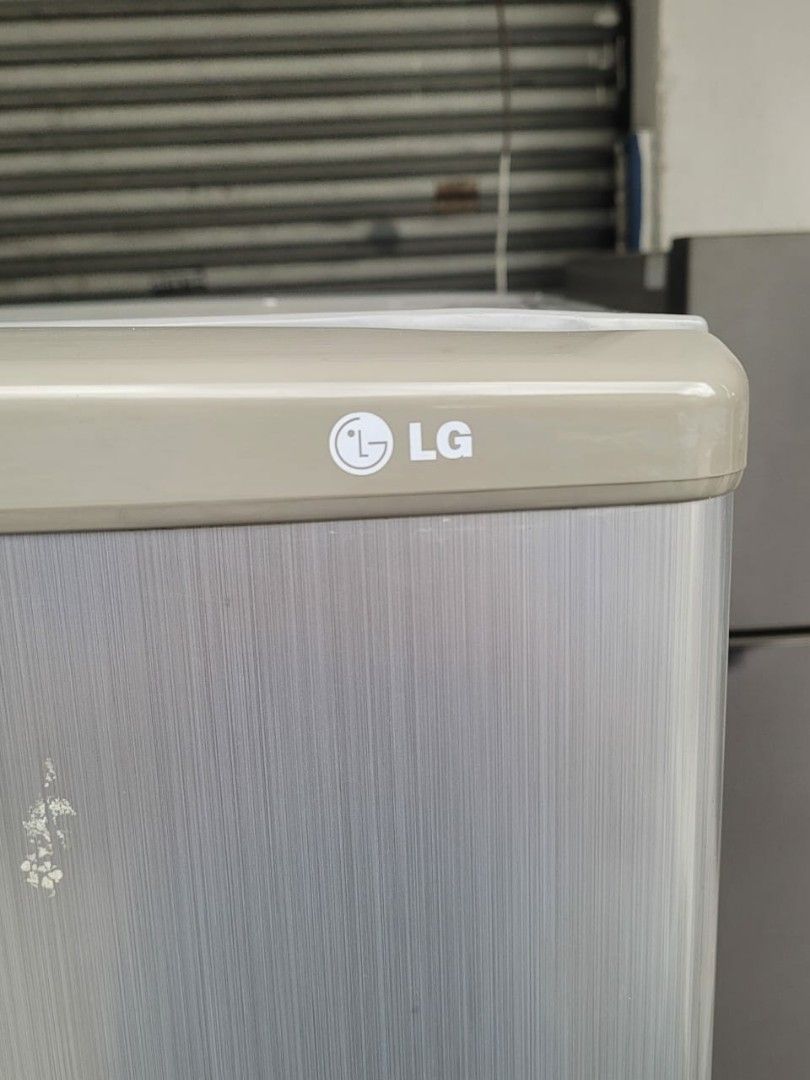 Used LG 2 doors fridge 210L, refrigerator peti sejuk peti ais, good