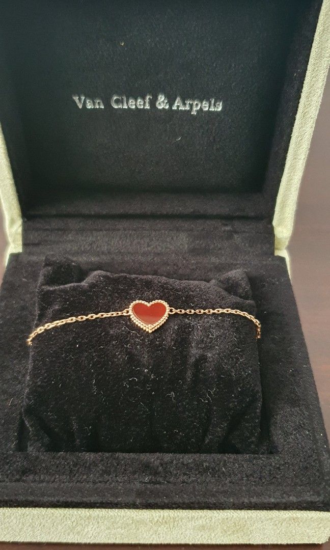 Van cleef and discount arpels heart bracelet