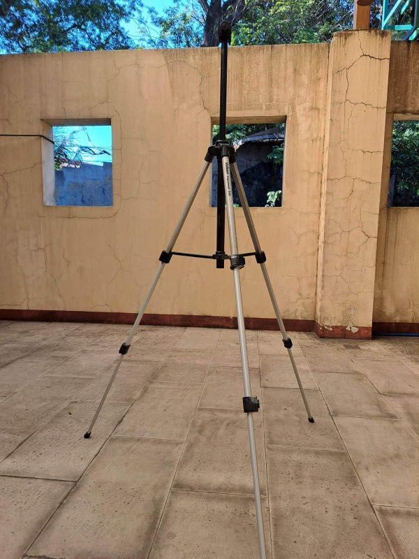 Velbon videomate tripod (Category: Tripods & Monopods) located in Quezon City. Submitted by reudy (Listing ID 1216029771, Image 2). Description: Selling my velbon videomate 300 tripod.