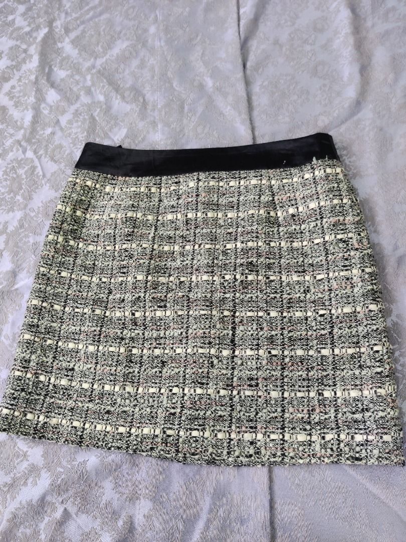 Tweed mini store skirt 90s