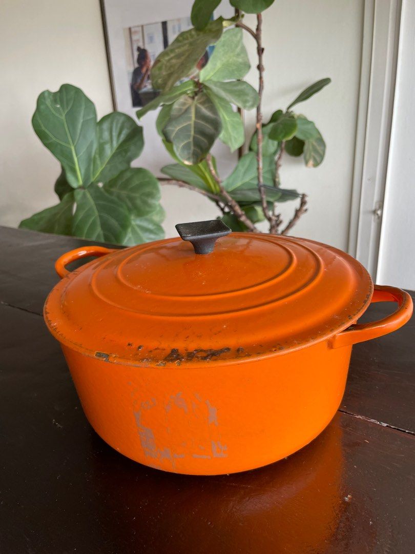 Vintage Le Creuset pot (chipped), Furniture & Home Living, Kitchenware