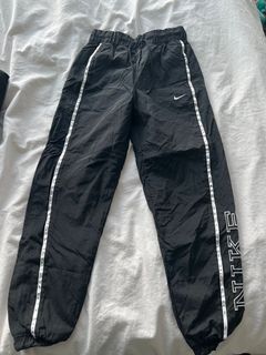 Vintage Nike parachute black pants