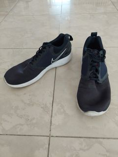 Worn Nike Size US10