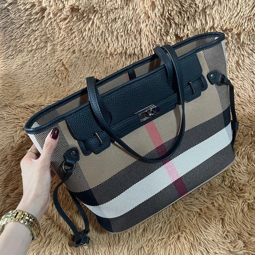 2 in 1 Tote Bag with big pouch (Category: Luxury Bags & Wallets) located in Balagtas. Submitted by MARTgaret (Listing ID 1216108780, Image 2). Description: I got this from Hong Kong for ₱6,500 Used once when I attended an event. With big pouch inside that can be used separately. LAST PRICE POSTED. Actual photos posted. Can be used as travel bag, school/work bag. Fits an ipad pro. Free shipping!.