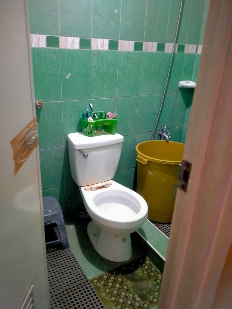 2 Storey Foreclosed House & Lot for SALE Cerritos East Subd in