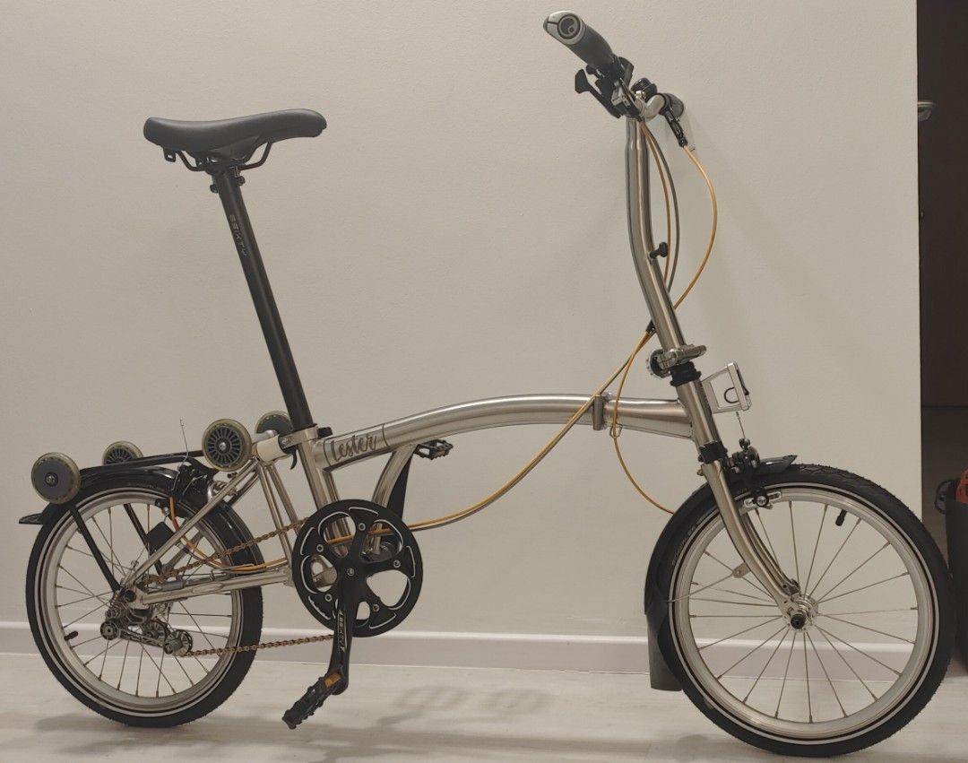Brompton third top party accessories