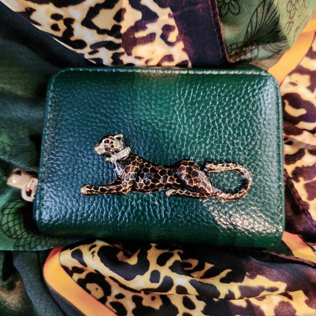 🐆 POISE & SPOTTED Alligator Faux Hunter Green Leather Brown Bronze Leopard  Ornament Card Wallet Coins Holder Gold Zipper L11 D2 H8 cm, Women's  Fashion, Bags & Wallets, Wallets & Card Holders